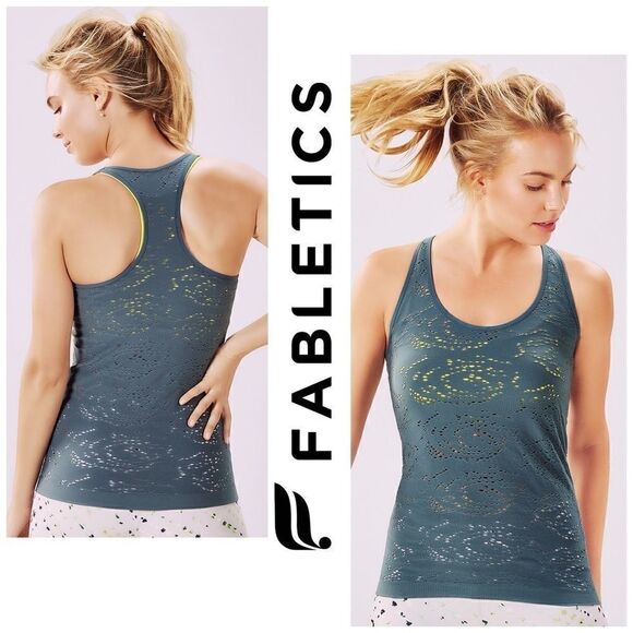 Fabletics Luciana seamless tee. Large. NWT - Picture 1 of 4